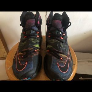 Lebron 13